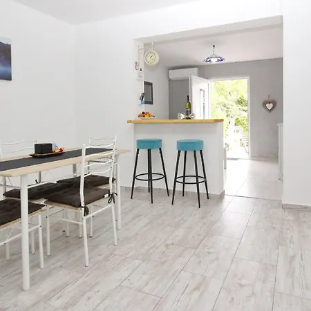 Apartamento Fantov By Interhome Baška