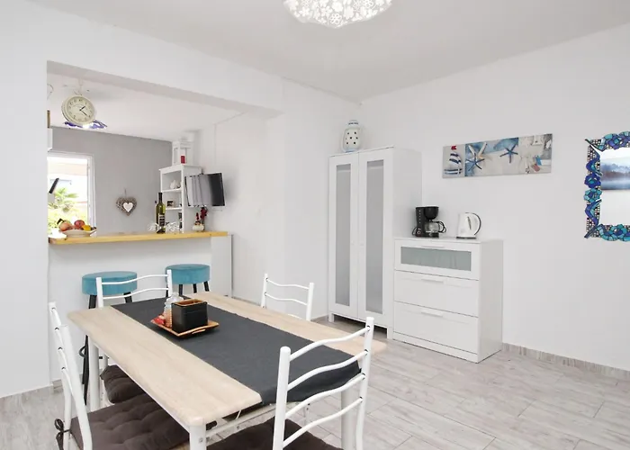 Fantov By Interhome *