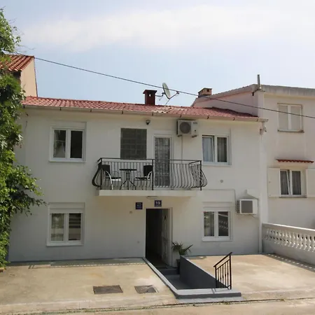 Apartman Fantov By Interhome