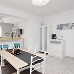 Fantov By Interhome *