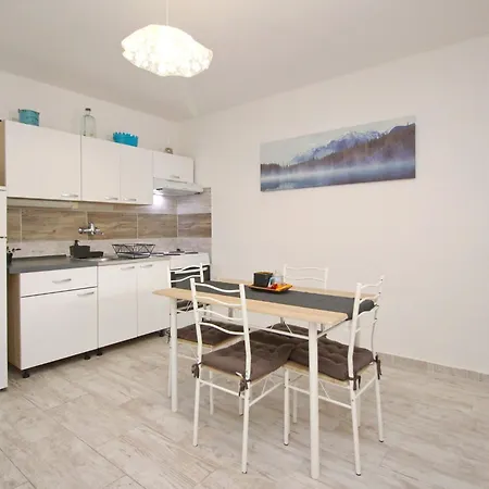 Appartement Fantov By Interhome Baška