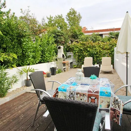 Fantov By Interhome Apartman